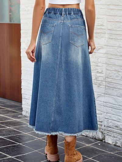 Jeansrock mit Knöpfen und Taschen