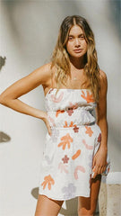 Oranges rückenfreies Minikleid mit Blumenmuster