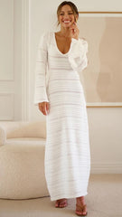 White Long Sleeves Knit Maxi Dress