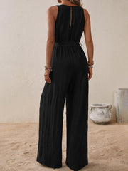 Ärmelloser Jumpsuit mit weitem Bein und gebundenem Chorhemd