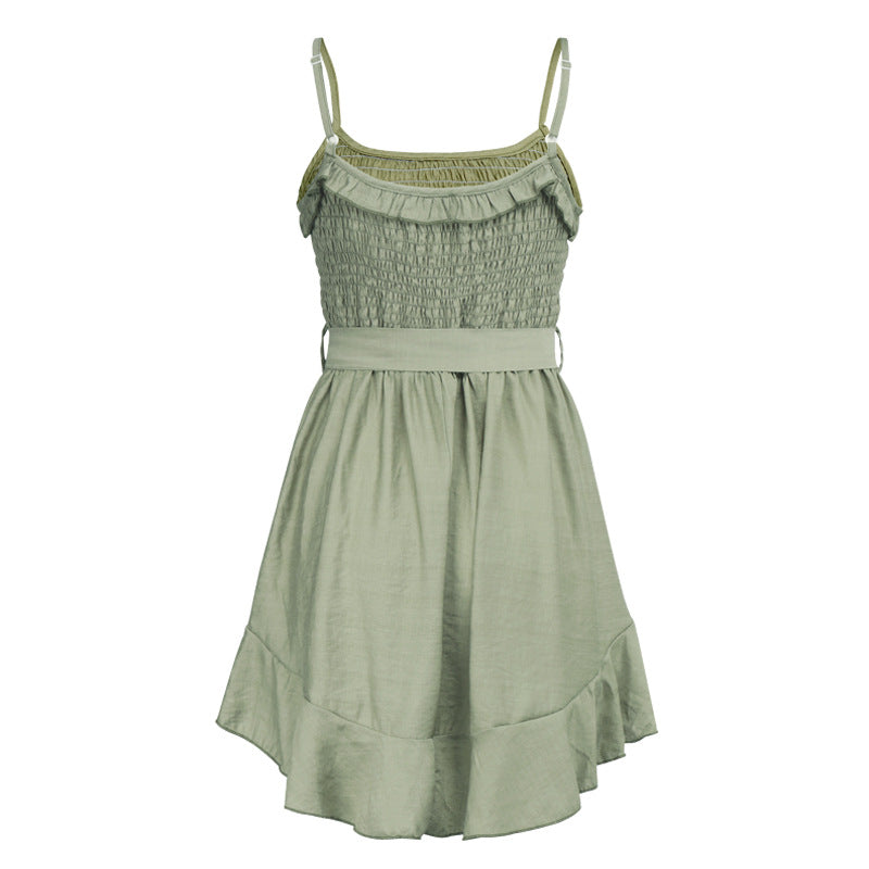Olivgrünes gesmoktes Minikleid
