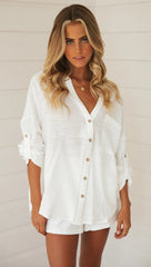 Weißes Button-Down-Hemd mit Roll-Tab