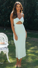 Mintgrünes rückenfreies Slip-Kleid mit Cut-outs