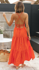 Oranges rückenfreies langes Kleid