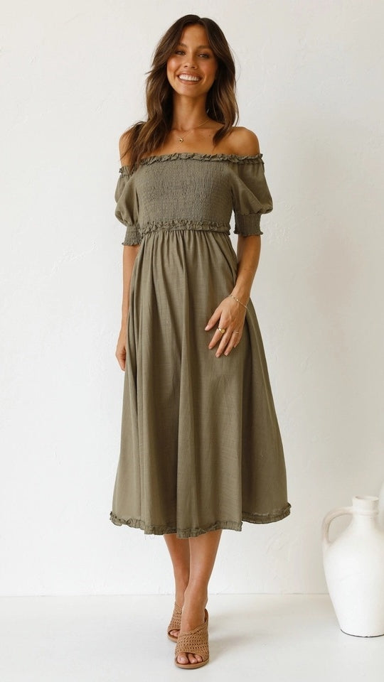 Olivgrünes gesmoktes Midikleid