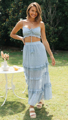 Blaues Set aus bauchfreiem Top und Rock mit Blumenmuster