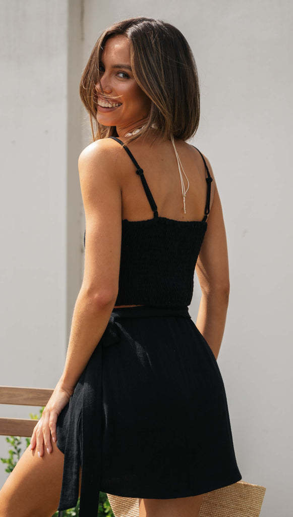 Schwarzes Camisole-Top und Rock-Sets