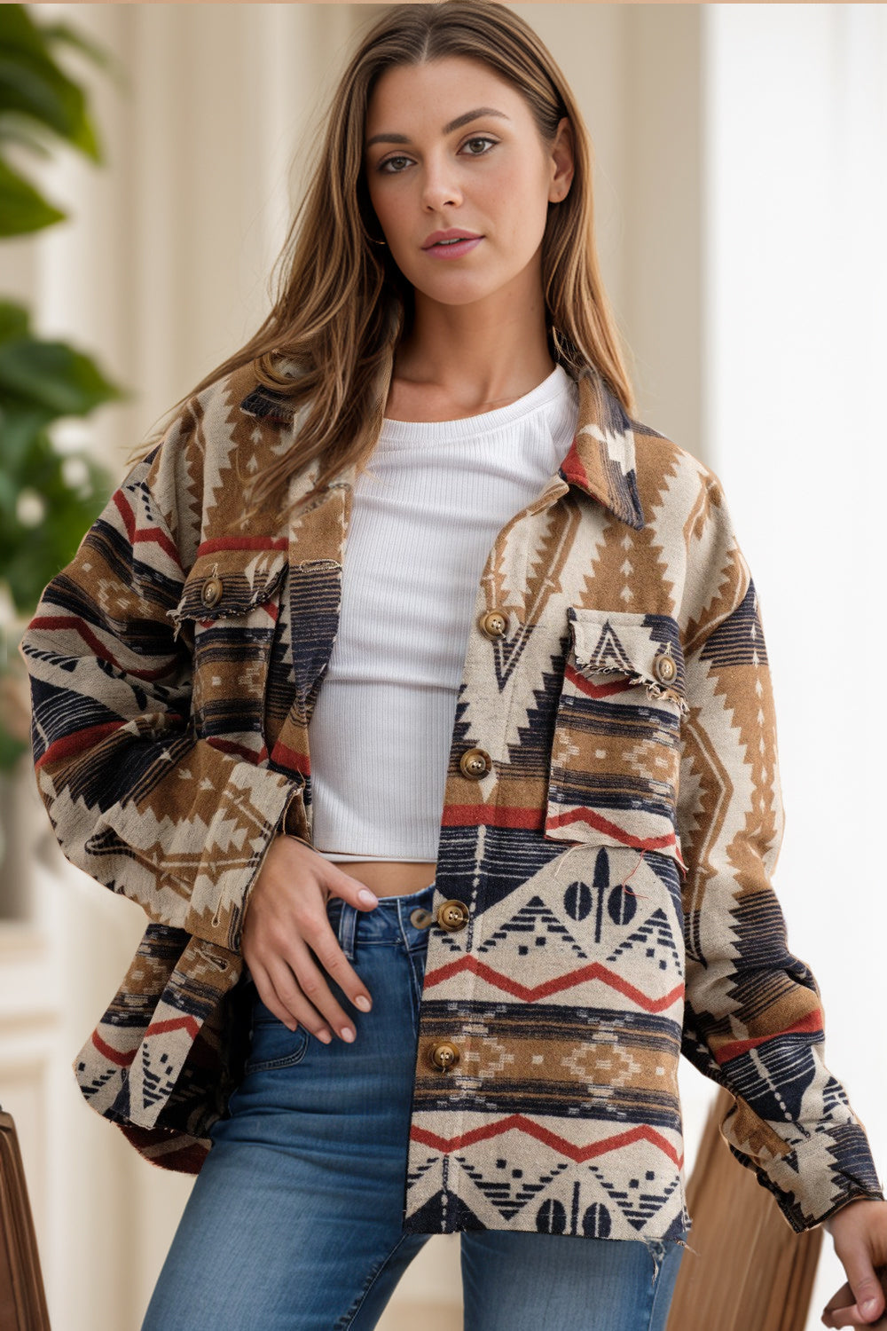 Geometrische, langärmlige Jacke mit Knöpfen