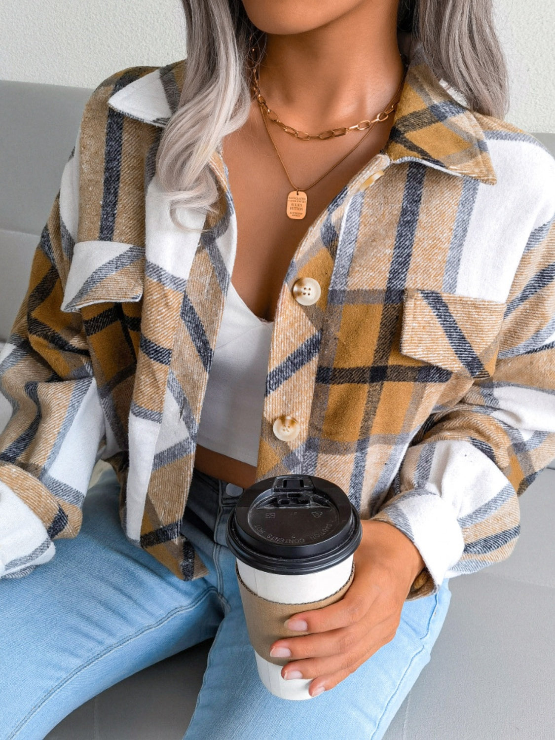 Karierte Jacke mit Kragen und langen Ärmeln