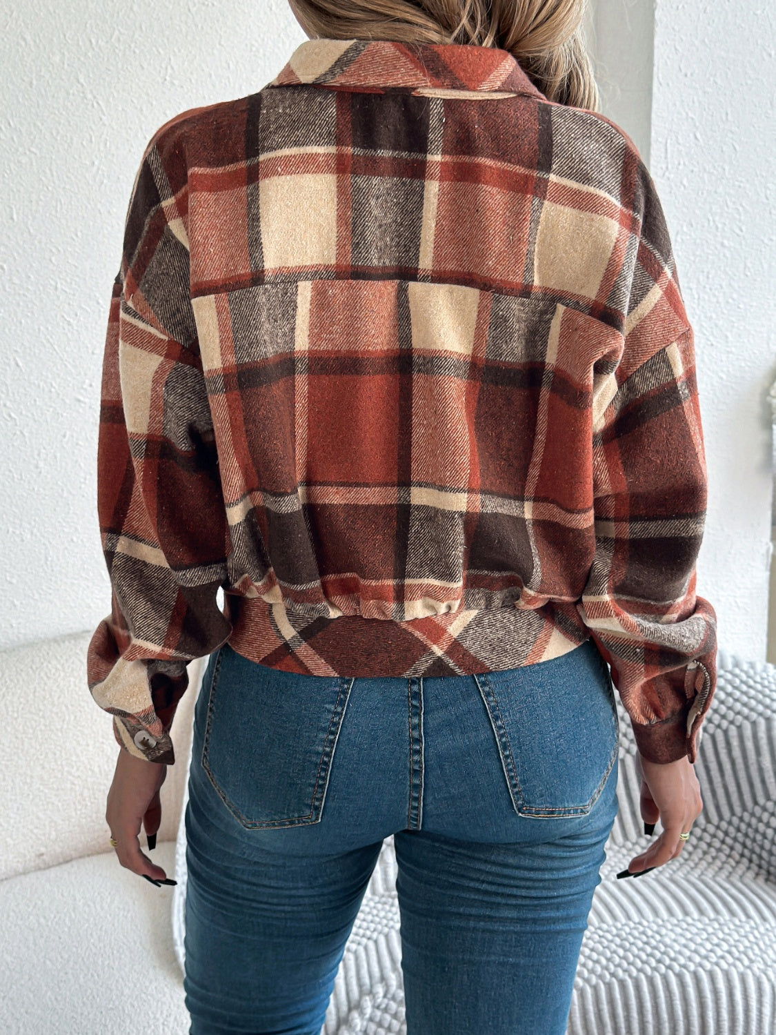 Karierte, langärmlige Jacke mit Knöpfen