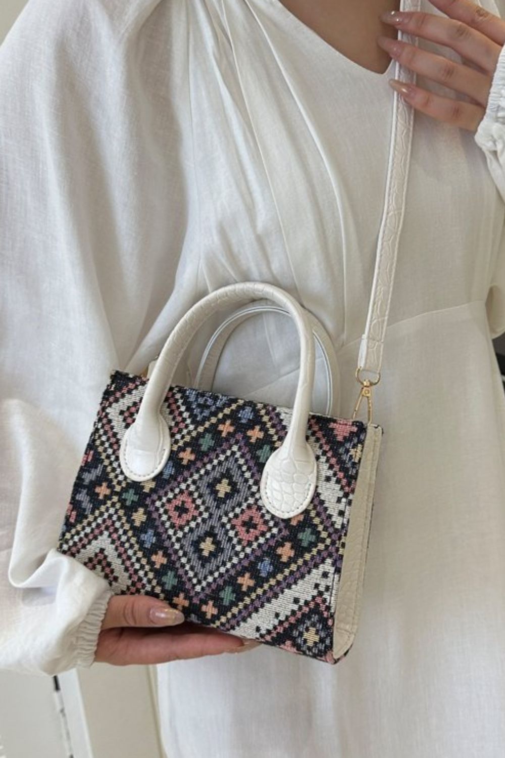Handtasche mit geometrischem PU-Lederriemen