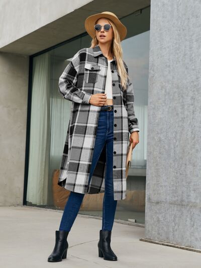 Karierter Trenchcoat mit Taschen und Knopfleiste