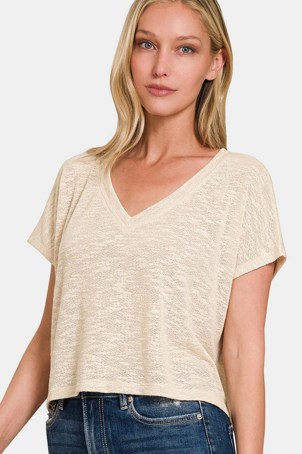 Zenana – Kurzärmliges Crop-T-Shirt mit V-Ausschnitt