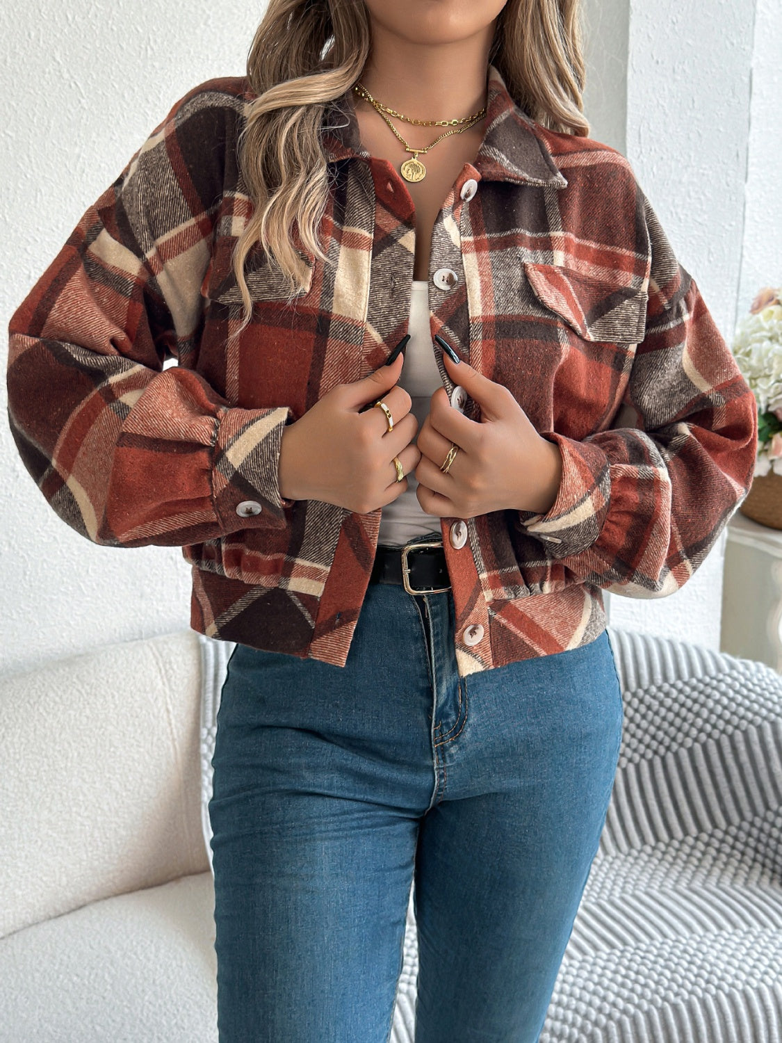 Karierte, langärmlige Jacke mit Knöpfen