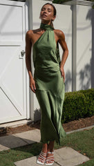 Olivgrünes Midikleid aus Satin