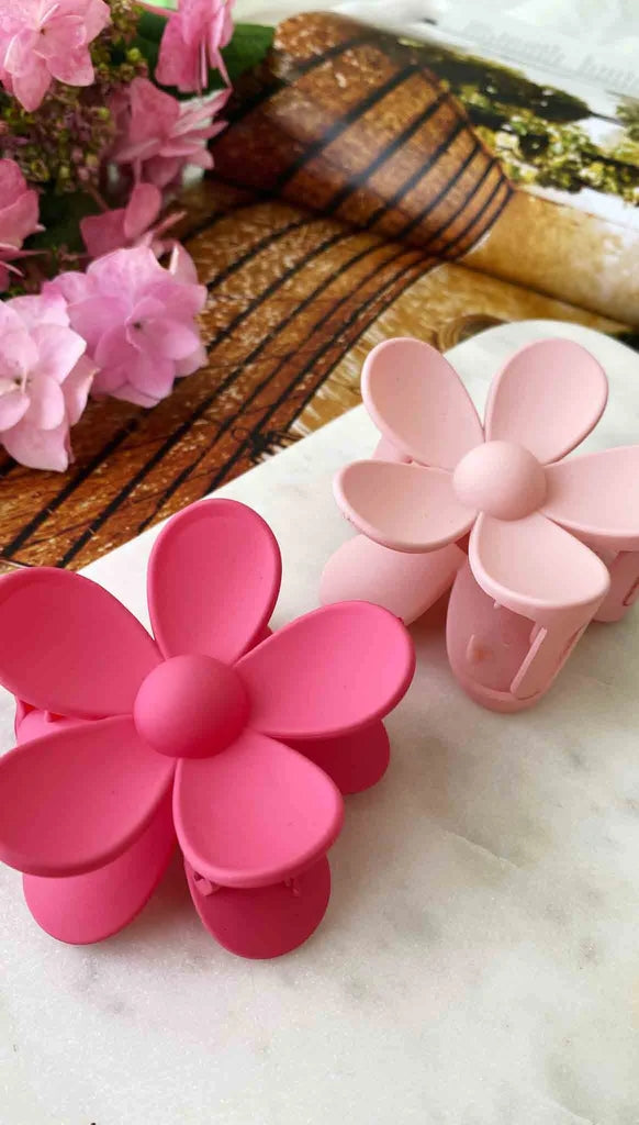 Haarklammer in Fuchsie mit Gänseblümchen-Design