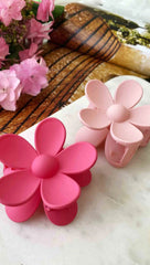 Haarklammer in Fuchsie mit Gänseblümchen-Design