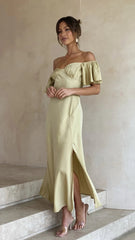 Olivgrünes schulterfreies Midikleid