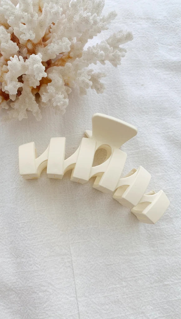 Milk Hair Claw Clip