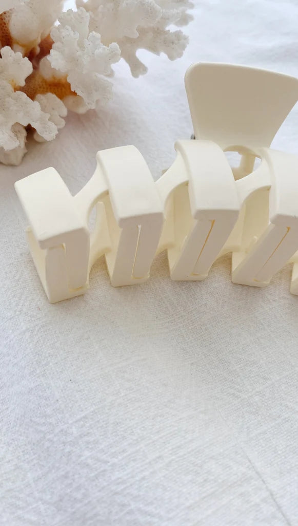 Milk Hair Claw Clip
