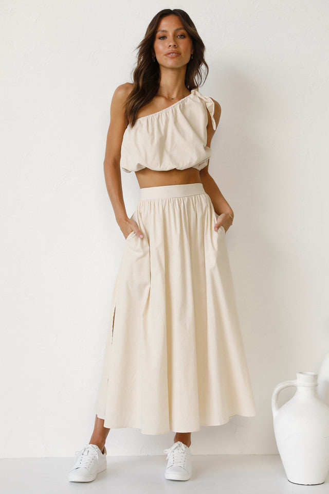 Beige One-Shoulder-Top und Rock-Sets