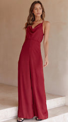 Weinroter Jumpsuit mit weitem Bein