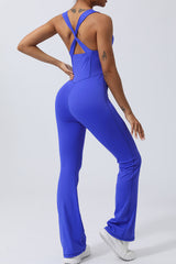 Ärmelloser Jumpsuit mit überkreuzten breiten Trägern