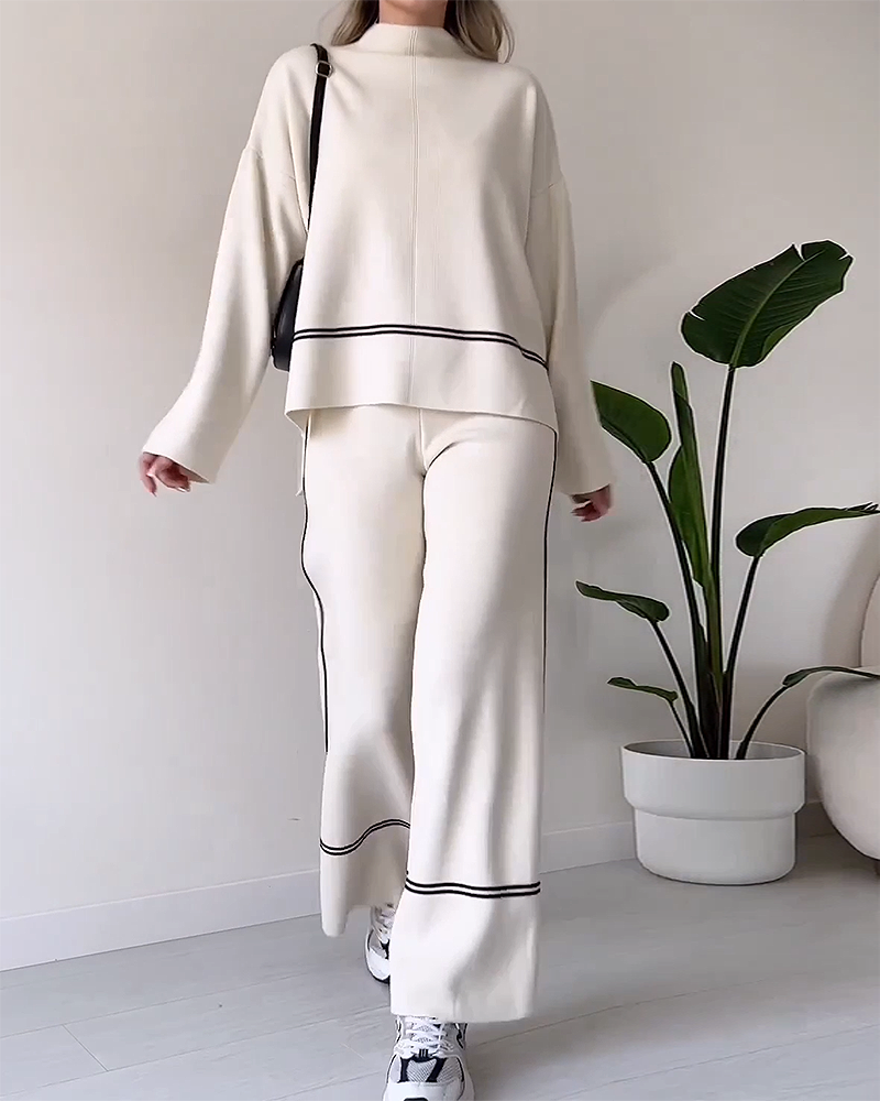 Zweiteiliger Anzug mit Rundhalsausschnitt, bedrucktem Oberteil und Hose 