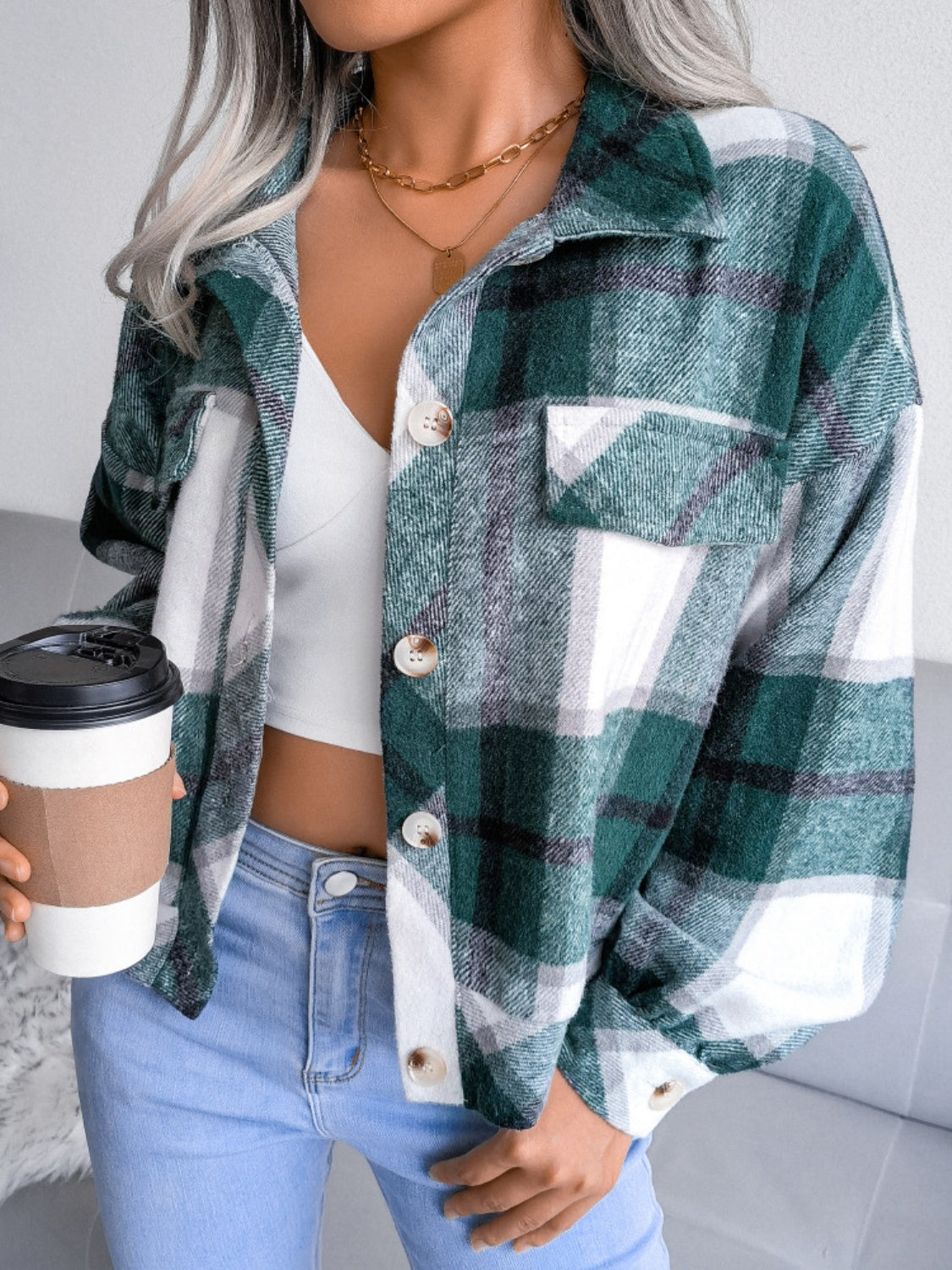 Karierte Jacke mit Kragen und langen Ärmeln