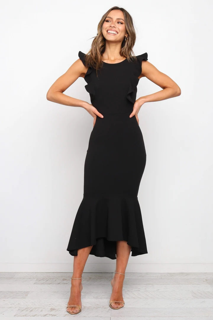 Schwarzes, figurbetontes Midikleid mit Flügelärmeln