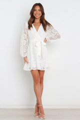 White Lace Long Sleeves Mini Dress